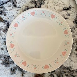 Vintage Corelle plates. Dinner/lunch 8.5in. Hearts. Set of 3.